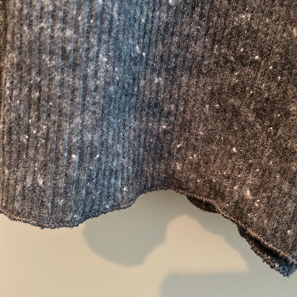 *GRAY* NWOT, chaser, women’s Love Rib Off Shoulder Sweater, super soft LS - Picture 4 of 7